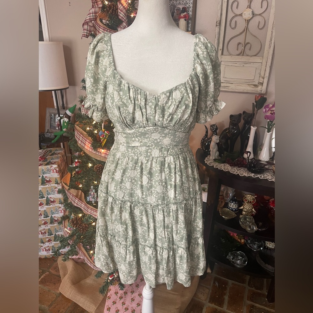 Altar’d State moss green & white belted fit & flare mini dress. Size S.